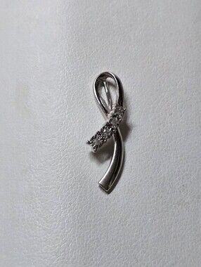 Kay Jewelers Sterling Silver Diamond Ribbon Style Pendant 4 Necklace